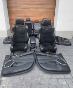 Jeep grand cherokee wk2 srt Seats