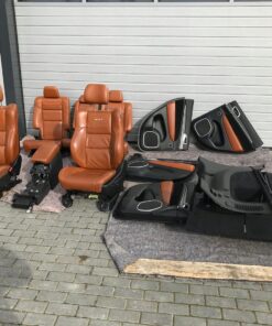Jeep grand cherokee wk2 lift srt Brown seats