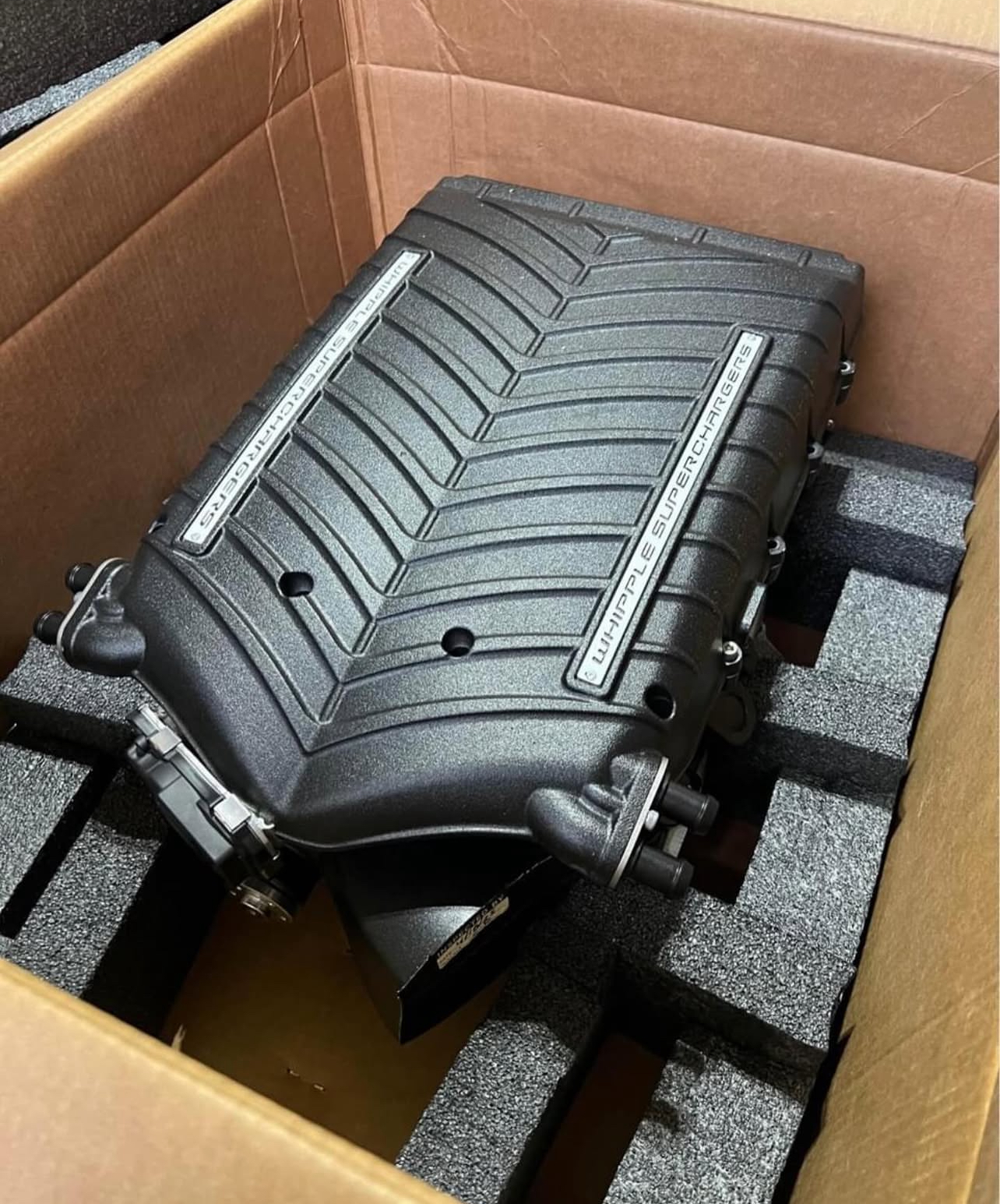 trackhawk Whipple 3.0 Supercharger